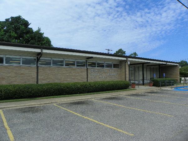 Front of West Monroe Branch Library